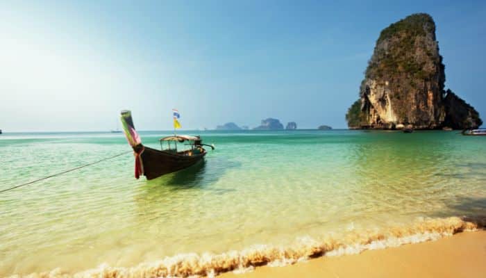 Andaman Sea has a tropical climate