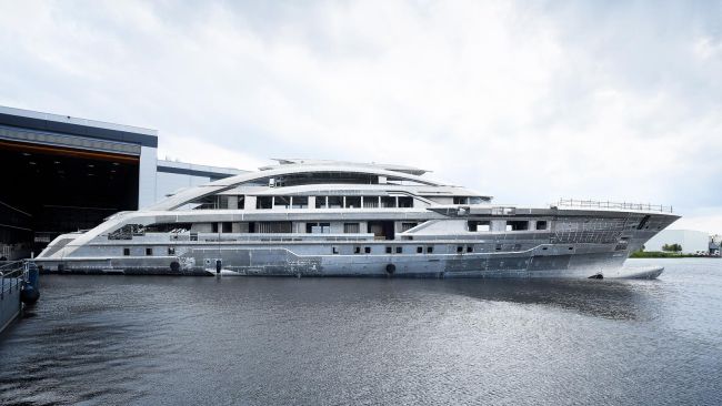 Heesen Yachts and it's brand new 265-foot superyacht, Cosmos