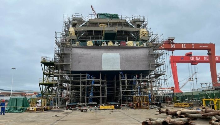 Ocean Albatros under construction.