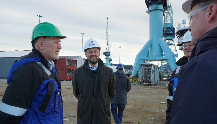 Representatives from Ulstein and Olympic at Ulstein Verft.