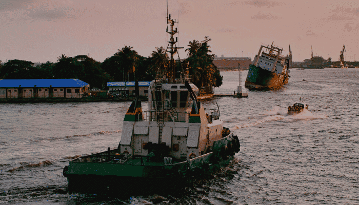 World's First LNG Powered Harbour Tug