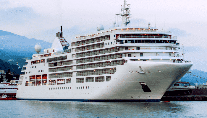 cruise ship 