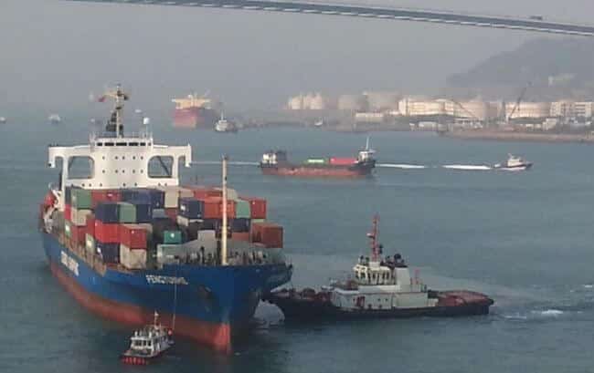 Single Tug Manoeuvres