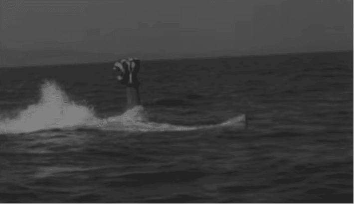 Submarine snorkelling 